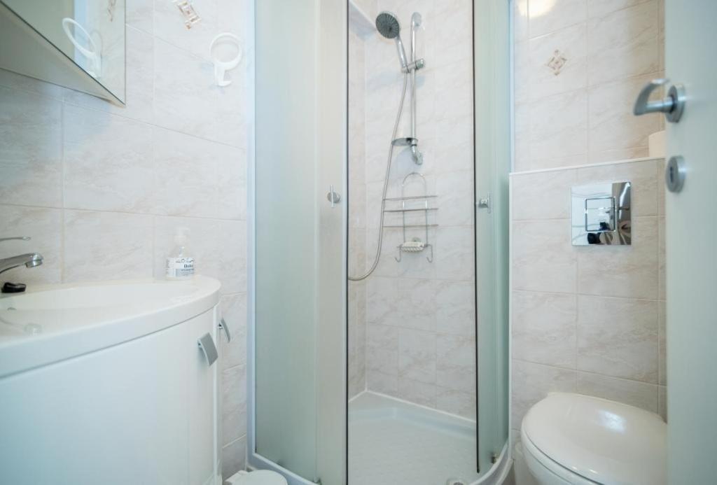 Apartments Natasa Супетар Экстерьер фото